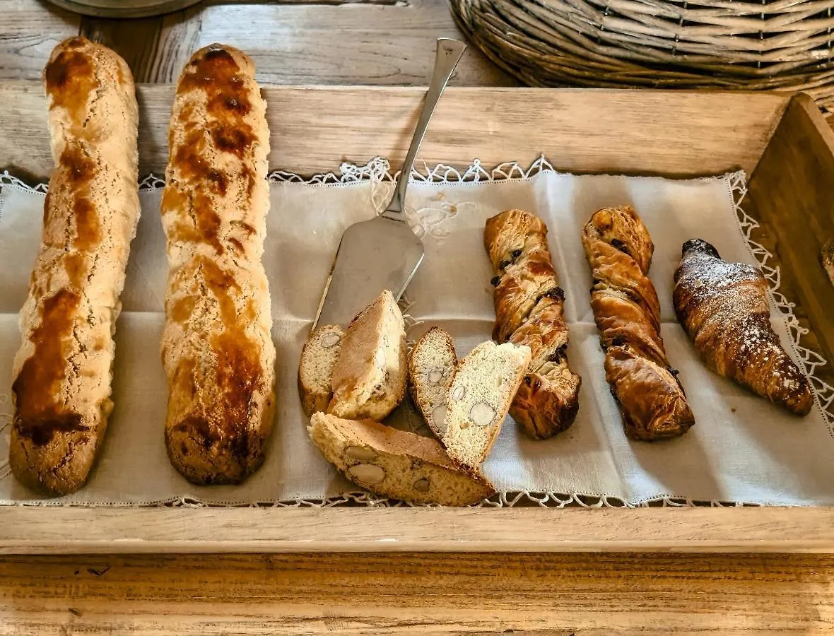 Casale Caterina Agriresort 费拉约港 住宿加早餐酒店